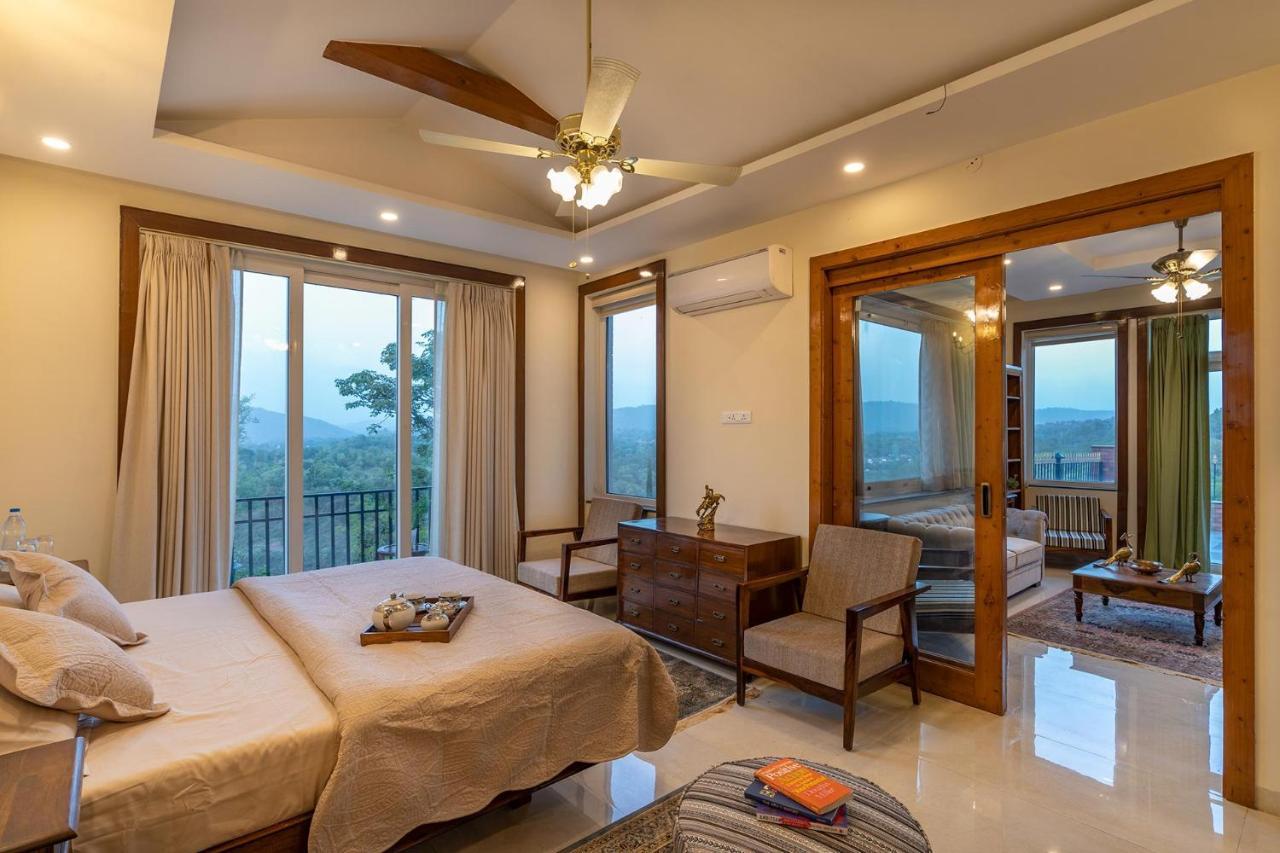 Stayvista At Dhauladhar House - 4Br Luxurious Chateau In Kangra Dharamshala Exterior photo